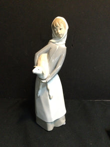  Lladro Statue/Figurine/Bust