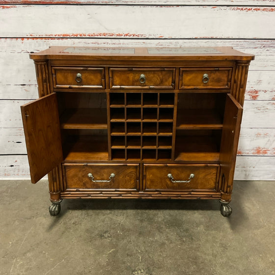 American Signature Buffet / Sideboard / Credenza