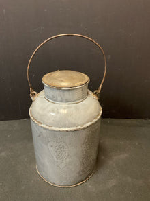  Canister