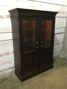  Romweber China Cabinet/Hutch