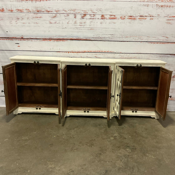 Buffet / Sideboard / Credenza