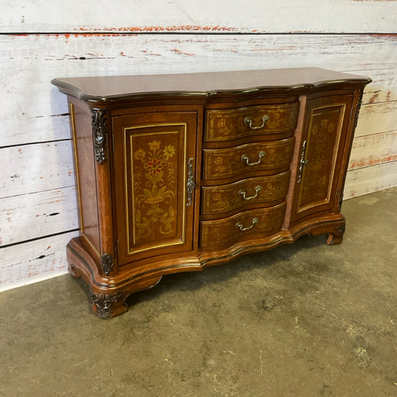 Buffet / Sideboard / Credenza