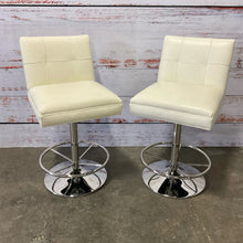  Vanguard Bar Stool Set