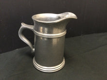  Wilton Pitcher