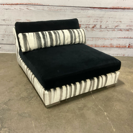 Lee Industries Chaise