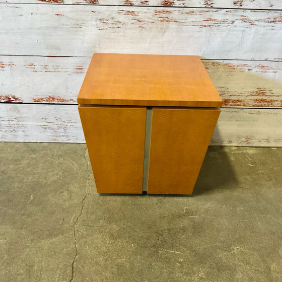 Bernhardt End Table