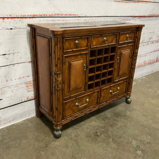 American Signature Buffet / Sideboard / Credenza