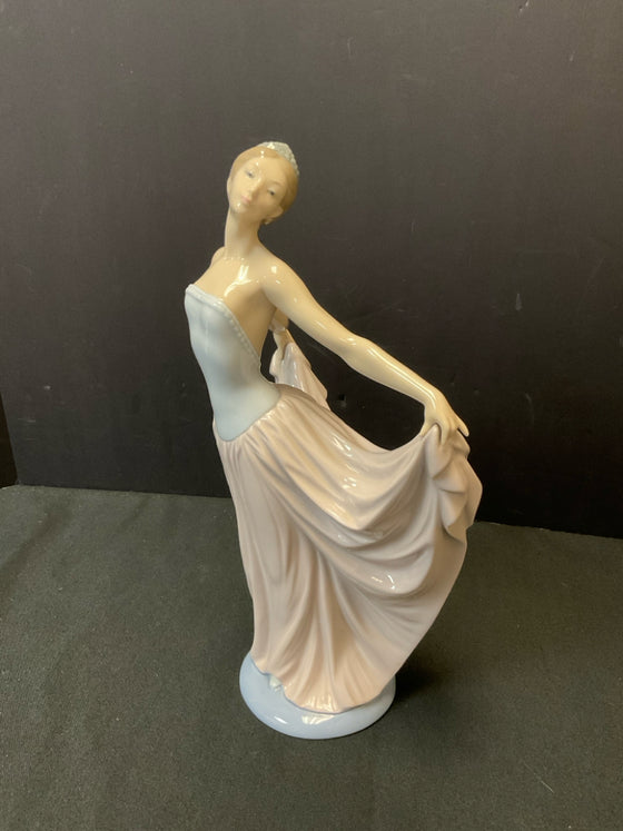 Lladro Statue/Figurine/Bust