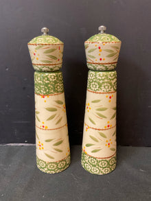  Salt & Pepper Set